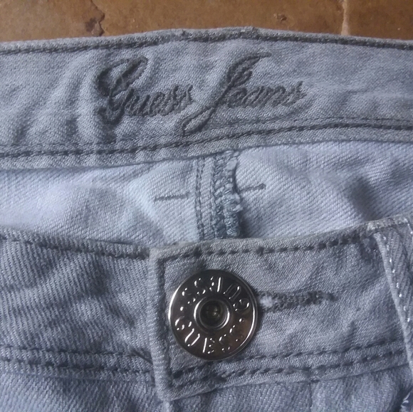 Guess Jeans - Picture 4 of 8